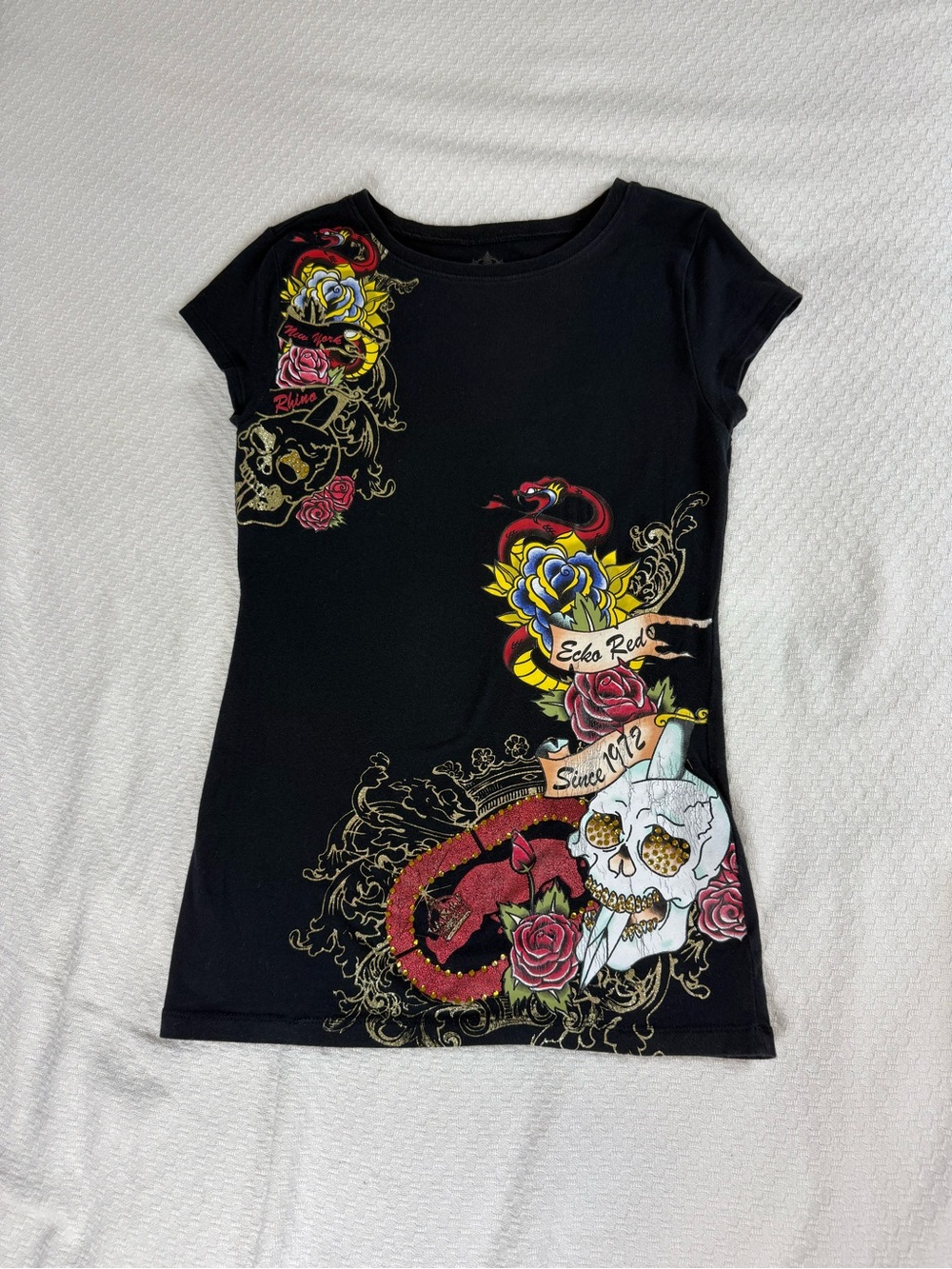 Rare VTG Ecko Unlimited Black Short Sleeve Tee with Skull, Roses & Snake Graphic